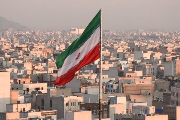ایران افغانانو ته له تهران څخه د وتلو اجازه نه ورکوي