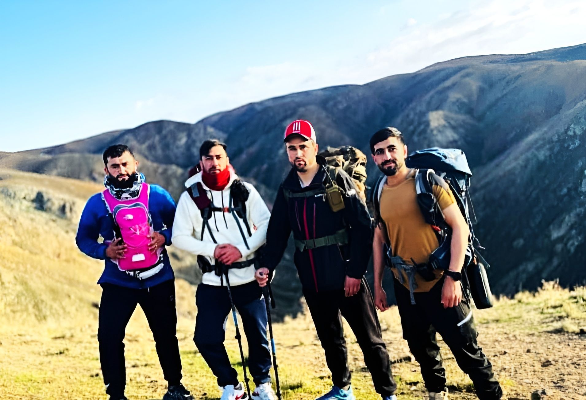 تلاش برای ترویج ورزش کوهنوردی؛ فتح قله‌های شمالی فیروزکوه توسط ورزشکاران ولایت غور 