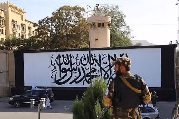 طالبان بدون نام بردن از امانالله خان سالگرد استقلال را تبریک گفت