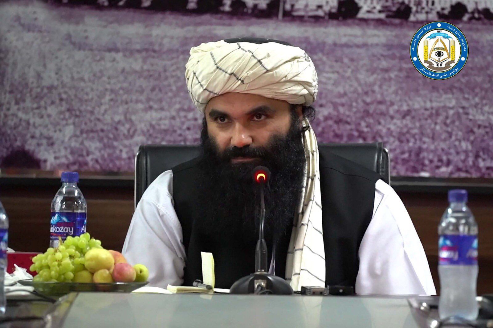 ننګرهار ته د حقاني سفر؛ قومي مشرانو د ځايي طالب چارواکو له ناسم چلند څخه شکایت کړی 