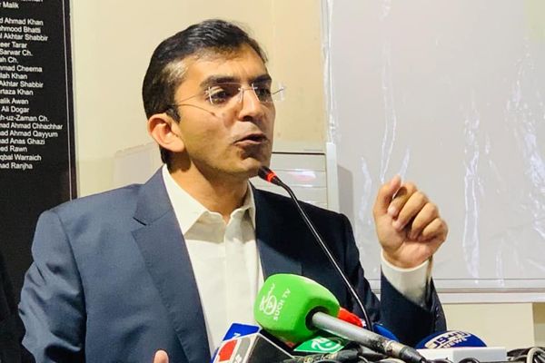 مُحسن داوړ: پښتونخوا د جګړې پر ډګر بدله کړل شوې ده