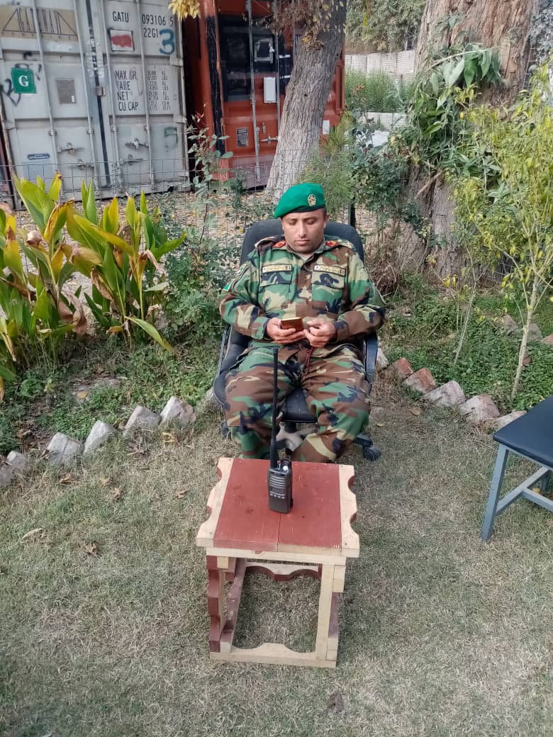 د کورنۍ غړي: طالبانو په ننګرهار کې د ملي اردو يو پخوانی قومندان احمد شاه نیولی دی 