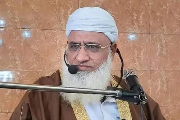 طالبان کشته شدن یک روحانی پاکستانی را محکوم کرد