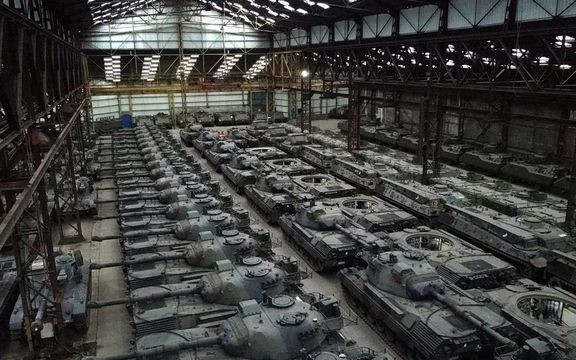 سه کشور اروپایی ۱۰۰ تانک لئوپارد ۱ را برای اوکراین میخرند