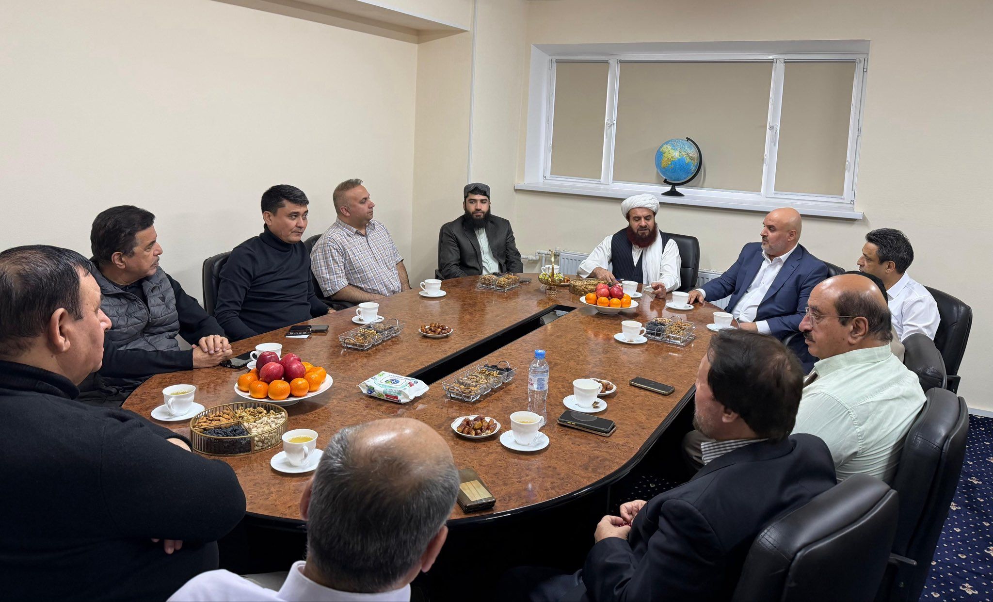 په مسکو کې د طالبانو سفیر په روسیه کې د افغان سوداګرو سره د ستونزو پر حل غږېدلی