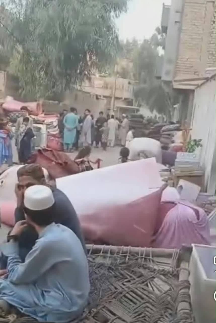 د انګور باغ اوسېدونکي: طالبانو په زور خلک له خپلو کورونو اېستلي دي