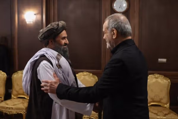 د ایران ولسمشر په تهران کې له ملا برادر سره کتلي
