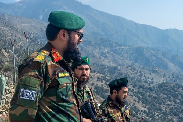 د طالبانو دفاع وزارت ځواکونه وايي د ډیورنډ کرښې کې د جګړې لپاره چمتوالی لري