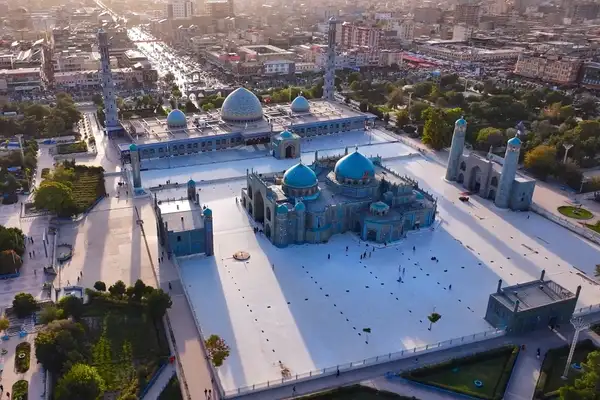 طالبان وایي په بلخ کې یې دوه چینایي وګړي مسلمانان کړي دي