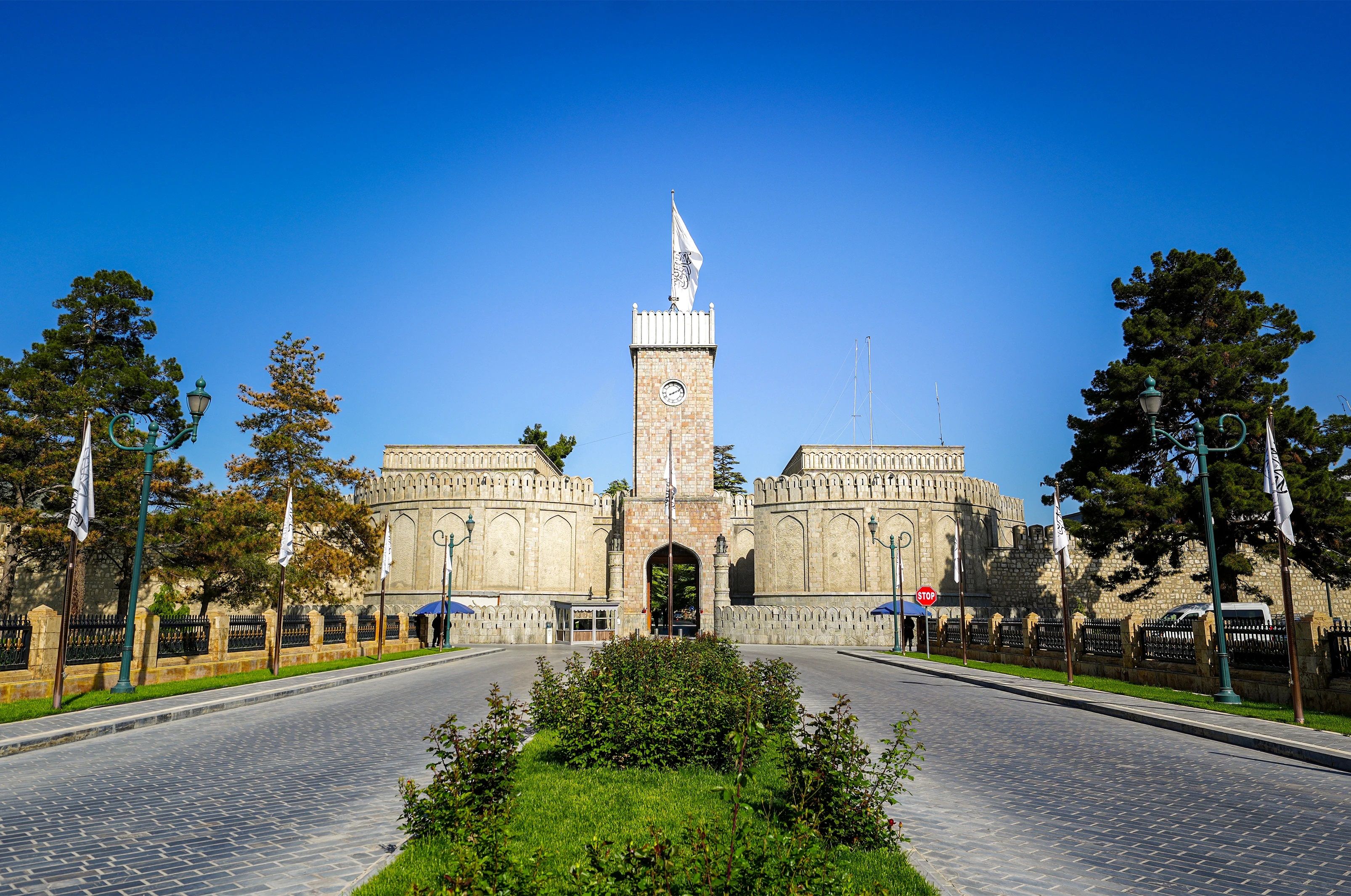 د ماډرن ډيپلوماسي مقاله؛ د طالبانو تر واکمنۍ لاندې د افغانستان ناڅرګند راتلونکی