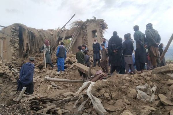 فروریختن سقف یک خانه در لغمان یک کشته و پنج زخمی بر جای گذاشت