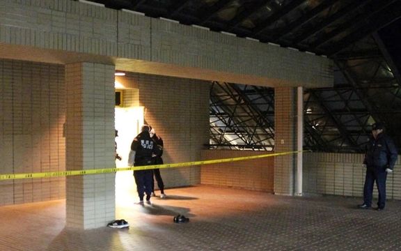 د جاپان د ټوکیو په یوه پوهنتون کې یوې نجلۍ په څټک اته کسان ټپیان کړل