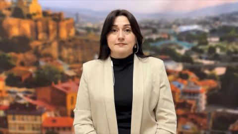 استقبال با نمادهای فرهنگ قرغیزی از پوتین