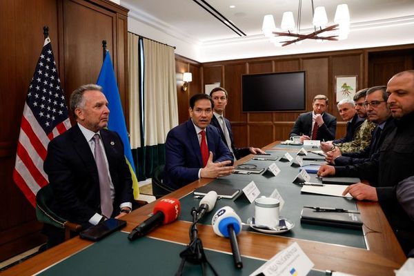 امریکایي چارواکي: امریکایي او اوکرایني چارواکو مثمرې خبرې کړي