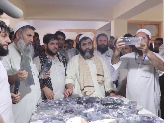 طالبانو کونړ کې د ۱۶۲مېلیونه افغانیو په ارزښت ګران بیه ډبرې پلورلې دي