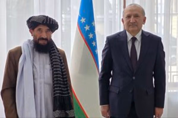 د طالبانو او ازبکستان سفیران پر دوه اړخیزو اقتصادي اړیکو اړه غږېدلي