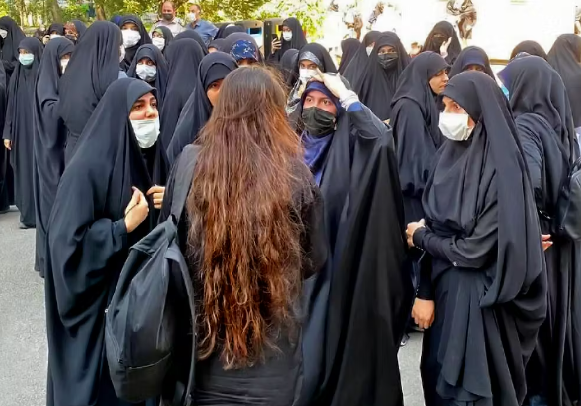 جمهوری اسلامی روز 'امر به معروف و نهی از  منکر' را به تقویم ایران افزود