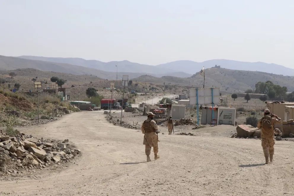 همزمان با مذاکرات اورومچی، نیروهای مرزی طالبان و پاکستان درگیر شدند