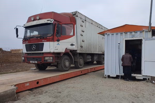 پاکستان سره له سوداګریزو لارو تړل کېدو وروسته د شېرخان بندر صادرات ۶۰ سلنه زیات شوي