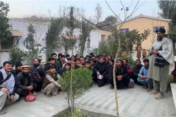 د طالبانو د کډوالو چارو وزارت: د پاکستان له زندانونو ۸۴ افغان بندیان خوشې شول