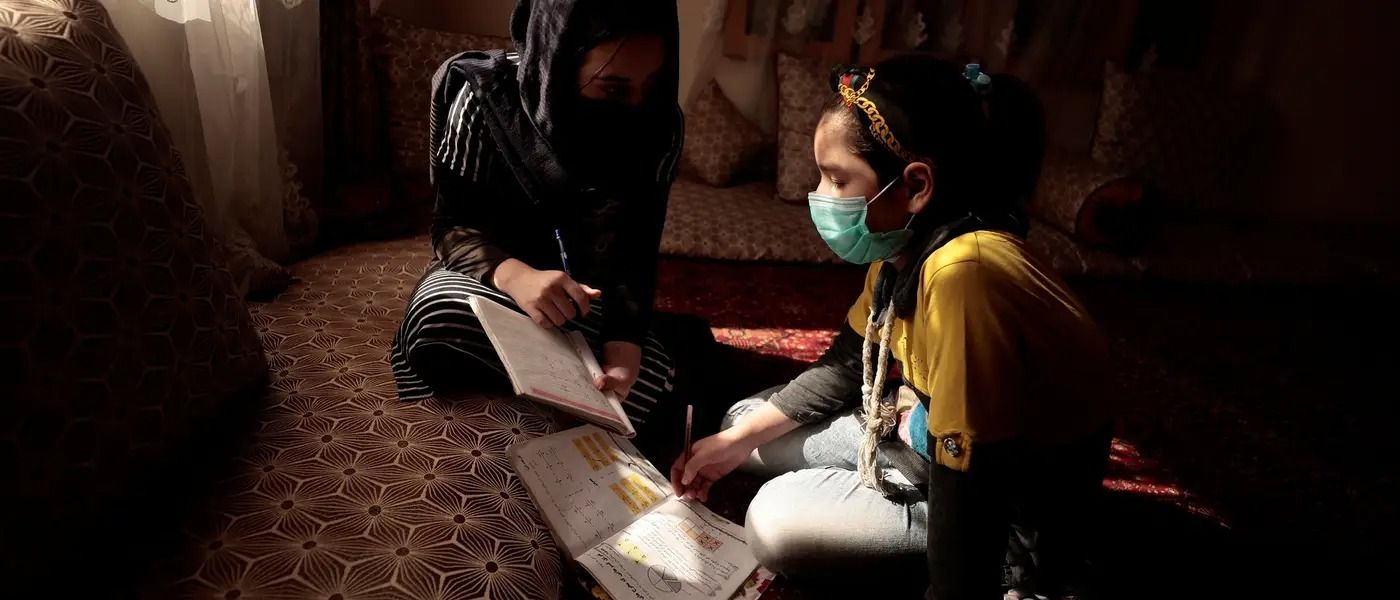 له طالبانو سره د نړۍ زر ورځې تعامل چې د نجونو ښوونځي یې هم تړلي