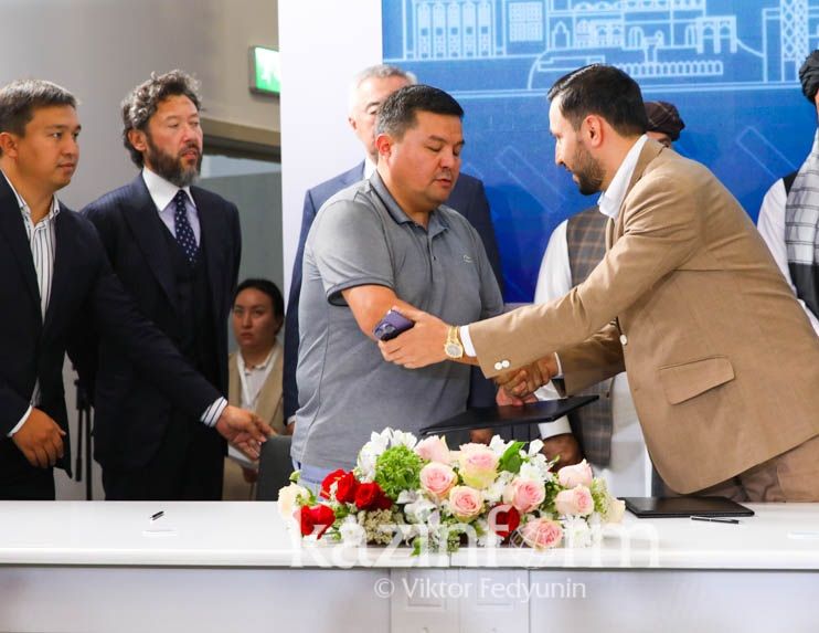 د افغانستان او قزاقستان د سوداګرو تر منځ د ۱۹۰ میلیونه ډالرو په ارزښت تړونونه لاسلیک شول