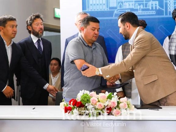 د افغانستان او قزاقستان د سوداګرو تر منځ د ۱۹۰ میلیونه ډالرو په ارزښت تړونونه لاسلیک شول