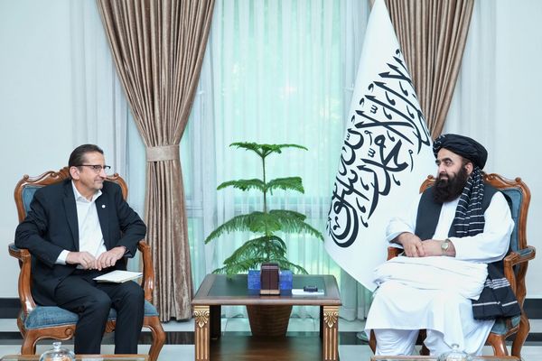 مولوي امیر خان متقي او د یوناما مرستیال د همکاریو پر پراختیا خبرې کړي