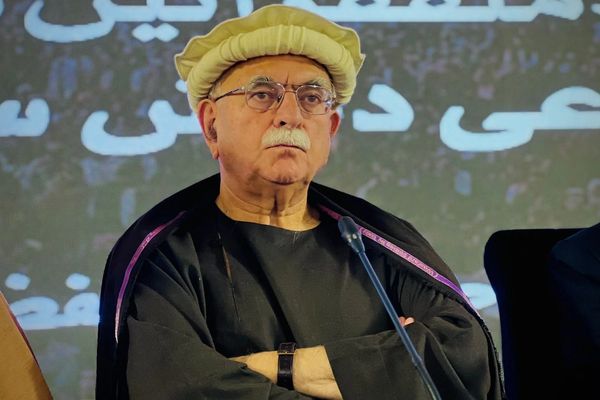 محمود خان اڅکزی: د پاکستان حکومت دغه هېواد کورنۍ جګړې ته ورټېل وهي