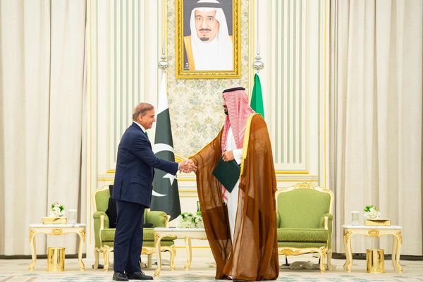 السعودية وباكستان تعلنان توقيع اتفاقية الدفاع الاستراتيجي المشترك
