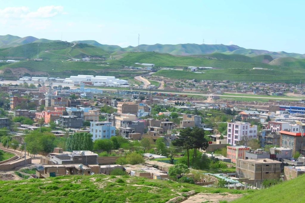 په بادغیس کې په دوو ټرافیکي پېښو کې ۸ کسان ټپيان شوي
