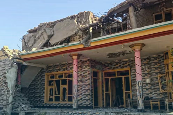 پر افغانستان د هند او د پاکستان د سیاسي او پوځي تقابل اغېزې