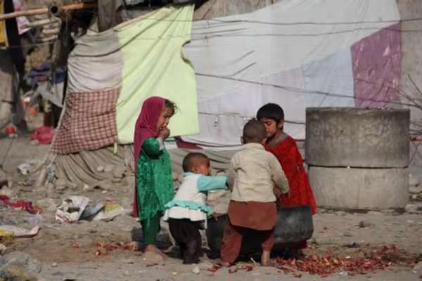 صندوق نجات کودکان: پاکستان در دو هفته ۵۰ هزار کودک افغان را اخراج کرد