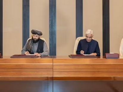 واکنش مخالفان: طالبان نمیگوید چه چیزی را با پاکستانیها امضا کرده که از مردم مخفی میکند