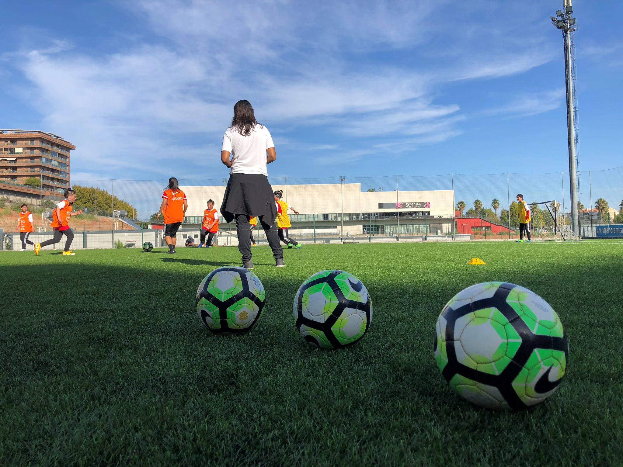 فوتبالیست‌های زن افغانستان از کانادا به خاطر غفلت در خروج آنها به دادگاه شکایت کردند
