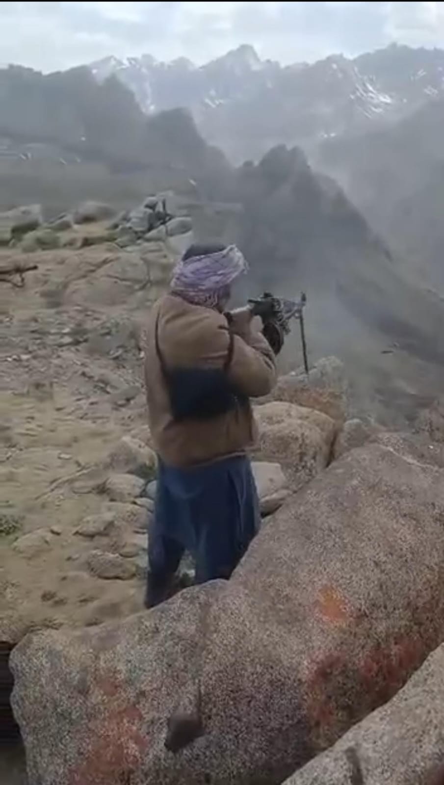 جبهه آزادی می‌گوید با تصرف دو پاسگاه دیگر طالبان در زیباک بدخشان پیش‌روی کرده است