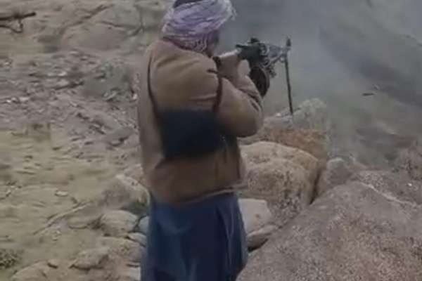 جبهه آزادی از ادامه درگیریها با طالبان در زیباک بدخشان خبر داد
