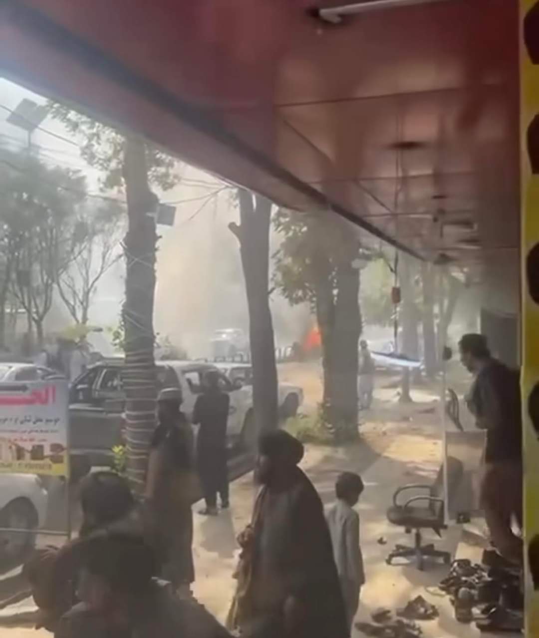 طالبان بدون اعلام آمار تلفات گفت همه قربانیان انفجار در وزیر اکبرخان غیرنظامی هستند