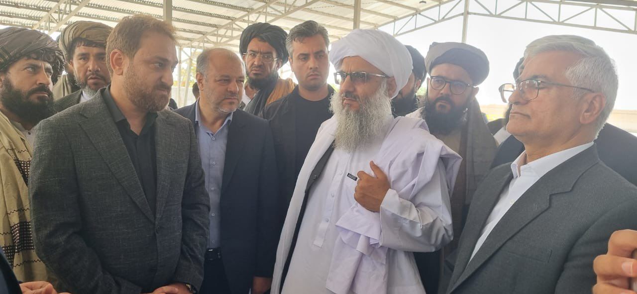 والی طالبان از اردوگاه بدنام «سفید سنگ» در ایران بازدید کرد