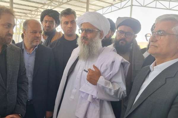 والی طالبان از اردوگاه بدنام «سفید سنگ» در ایران بازدید کرد