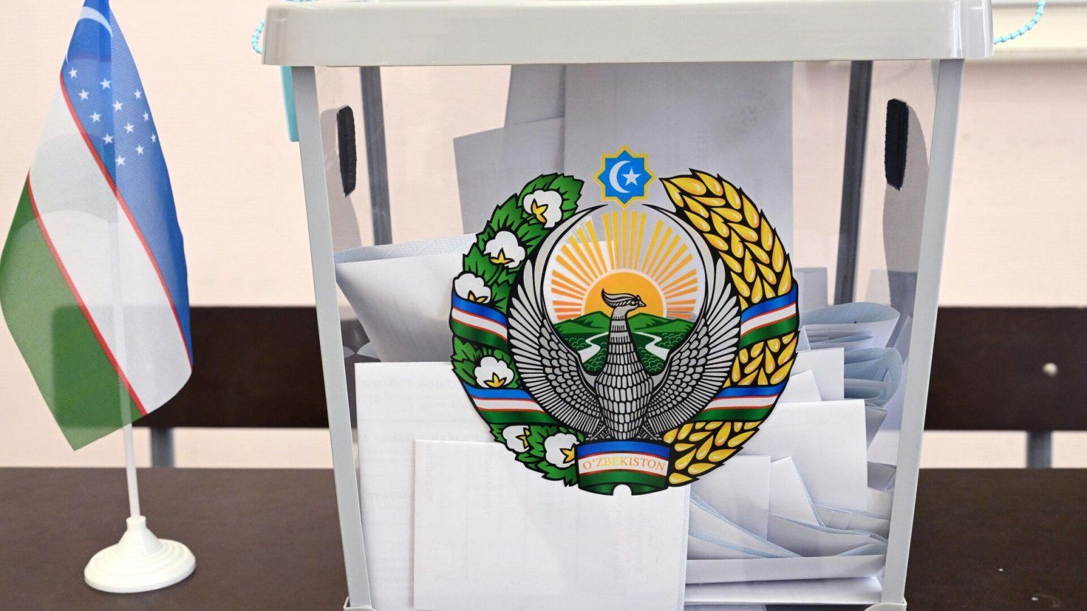 شهروندان اوزبیکستان برای انتخاب اعضای مجلس نمایندگان پای صندوق‌های رأی رفتند