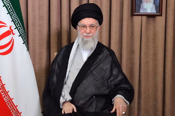 علی خامنهای، رهبر جمهوری اسلامی که بود؟