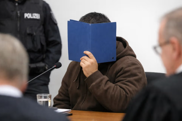 محكمة في ألمانيا تحكم بالسجن المؤبد على رجل أفغاني بتهمة قتل زوجته