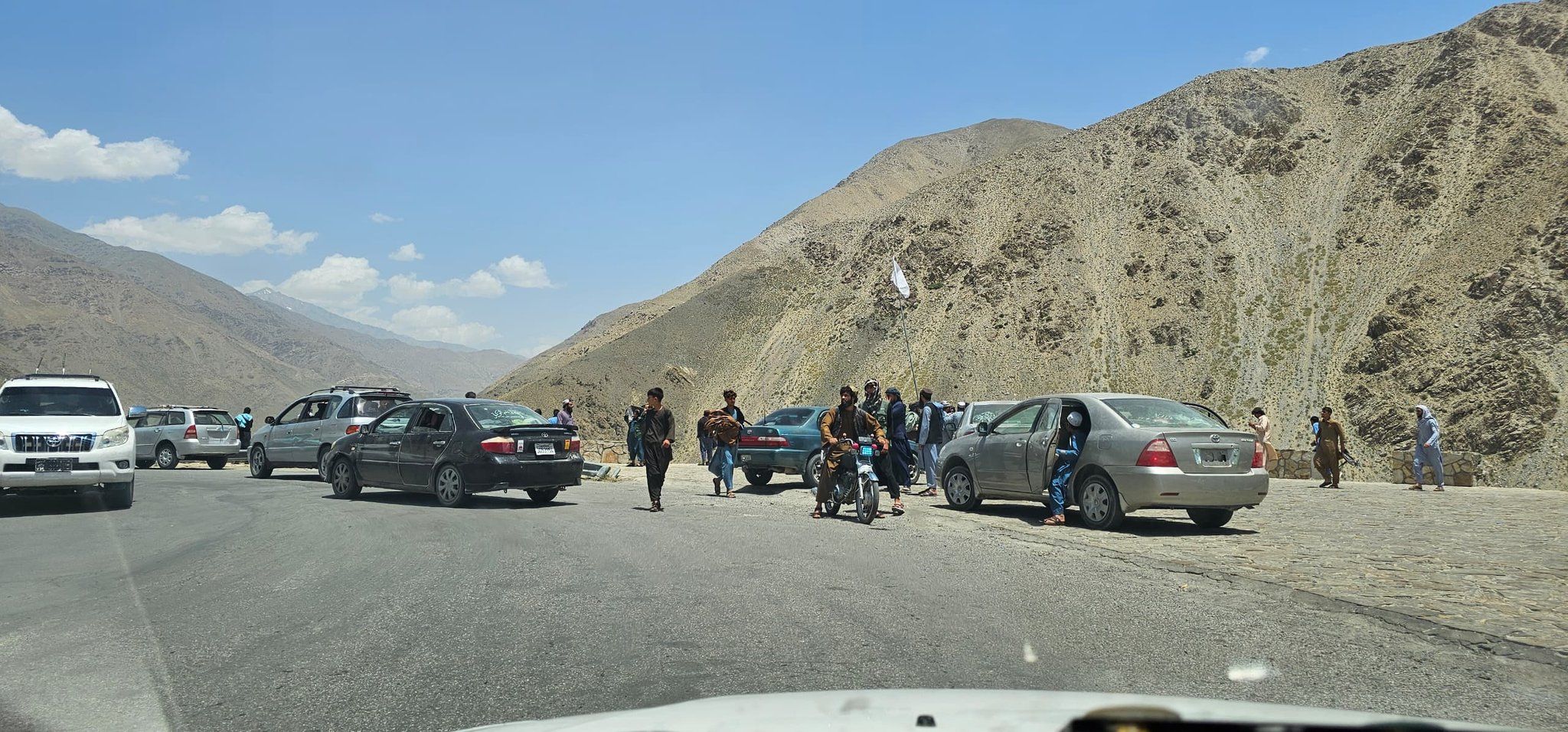 باشندگان پنجشیر می‌گویند طالبان در این ولایت 'مانع گشت‌وگذار زنان بدون برقع می‌شود'