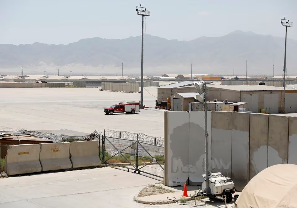 امریکایي چارواکي: د باګرام بېرته نیول یوازې د پوځي یرغل په بڼه عملي کېدای شي 