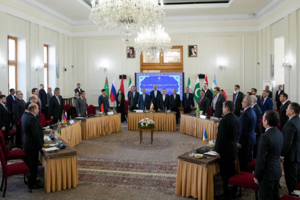 مسؤول بوزارة الخارجية لطالبان: أفغانستان لا تحتاج إلى إدارة أزمات