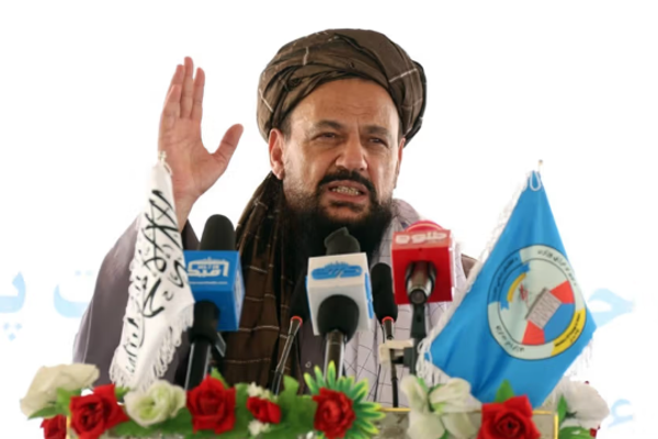 انتقادات حادة من وزير في طالبان: باكستان لا تتحمل وجود حكومة قوية في أفغانستان