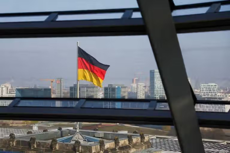 ألمانيا ترحّل 30 أفغانياً إلى كابل