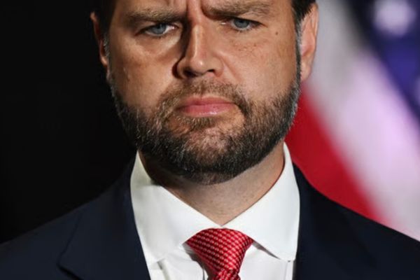 د امریکا مرستیال ولسمشر د کډوالو د اېستلو بهیر د لا ګړندي کېدو ګواښ وکړ