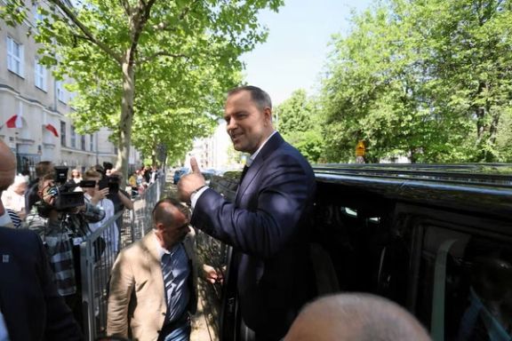 کارول ناوروتسکی، نامزد ملیگرای منتقد اتحادیه اروپا، پیروز انتخابات ریاستجمهوری پولند شد